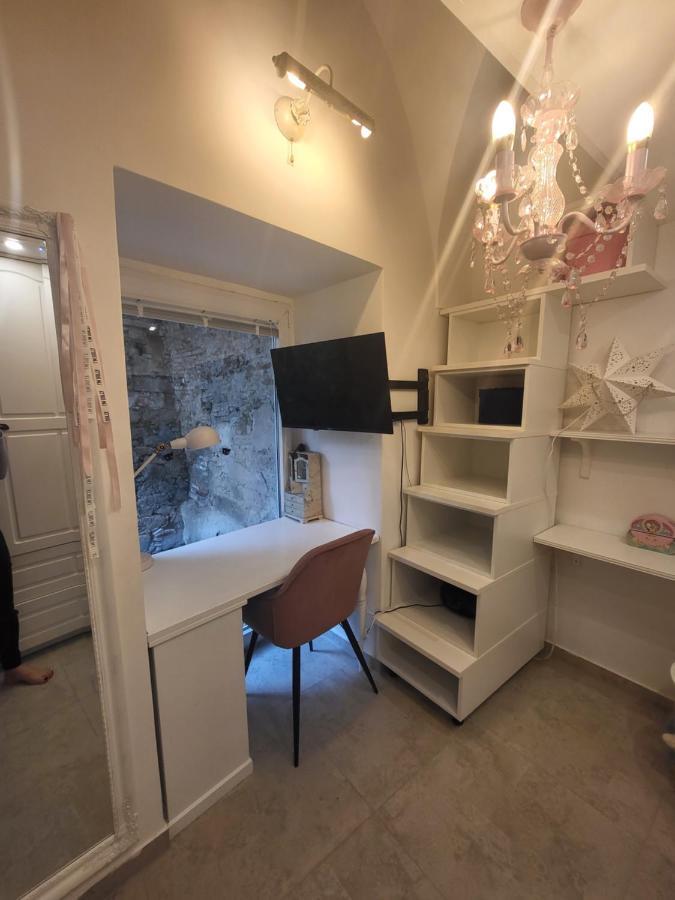 Vintage Apartment In The City Centre Old Town Любляна Экстерьер фото